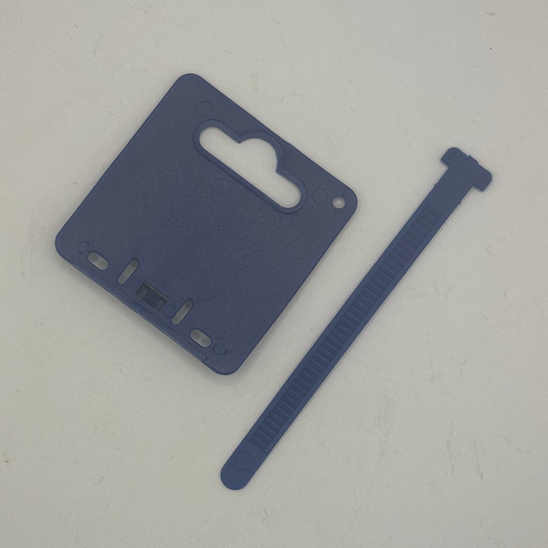 Euro Slot Hanger - Image 2